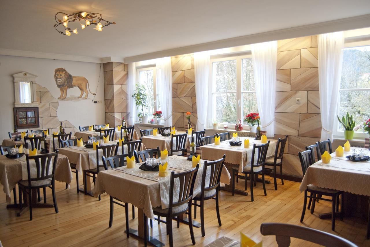 Gasthaus Zum Loewen - Restaurant Akropolis Hausach Exterior photo
